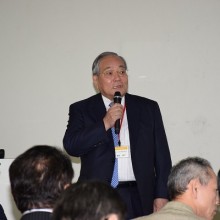 会長講演する櫻井会長