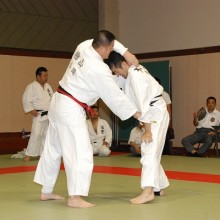 ４０才代の部優勝　檜山選手(左)