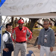 日赤の方と塩川副会長・小川副会長